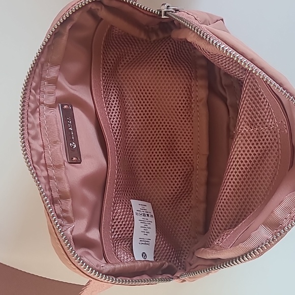Lululemon Everywhere Belt Bag 1L Pastel Pink - Picture 11 of 14